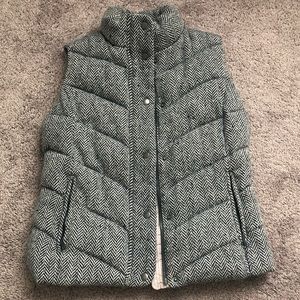 Gap tweed houndstooth puffer vest